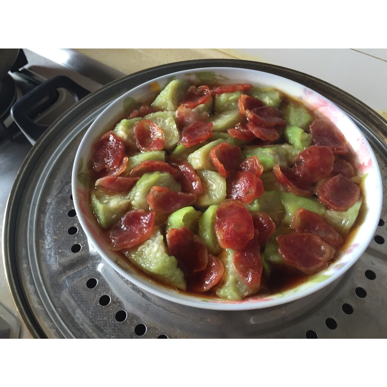 莫紫铱做的丝瓜蒸香肠鲜嫩美味傻瓜菜