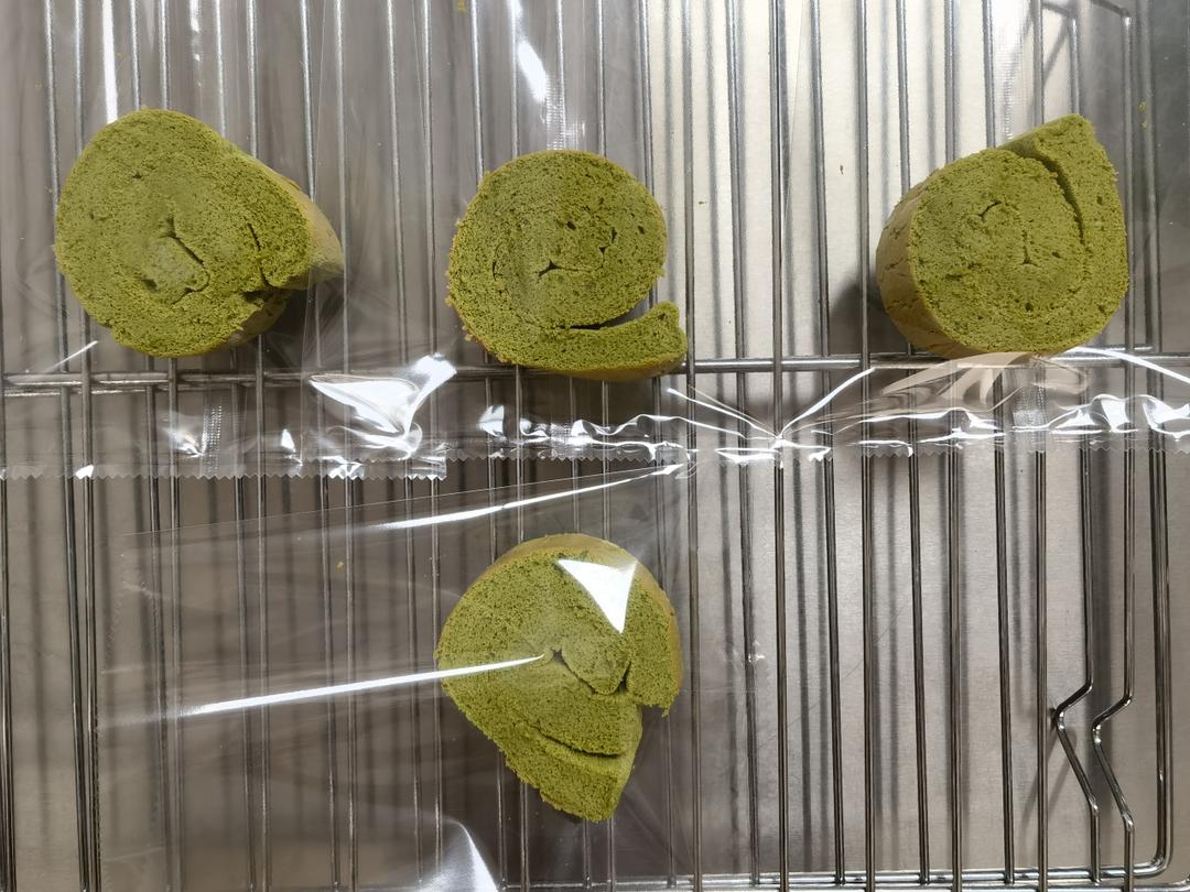 绿蛋糕(新加坡绿蛋糕；斑斓蛋糕卷；香兰蛋糕)
