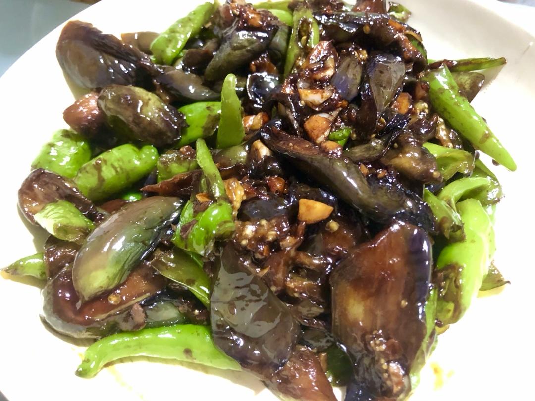 不费油❗不变色❗好吃下饭的青椒炒茄子