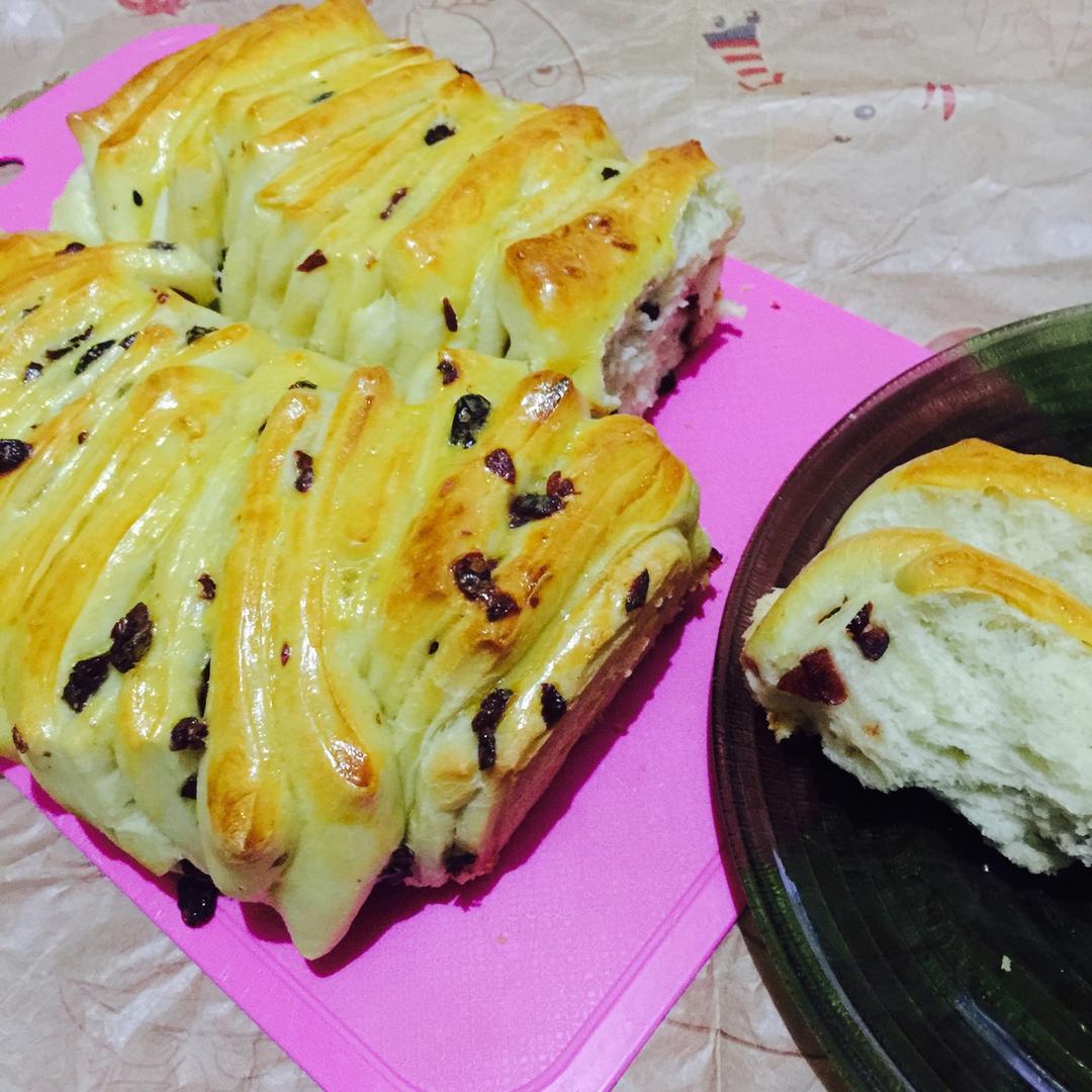 千层蔓越莓面包