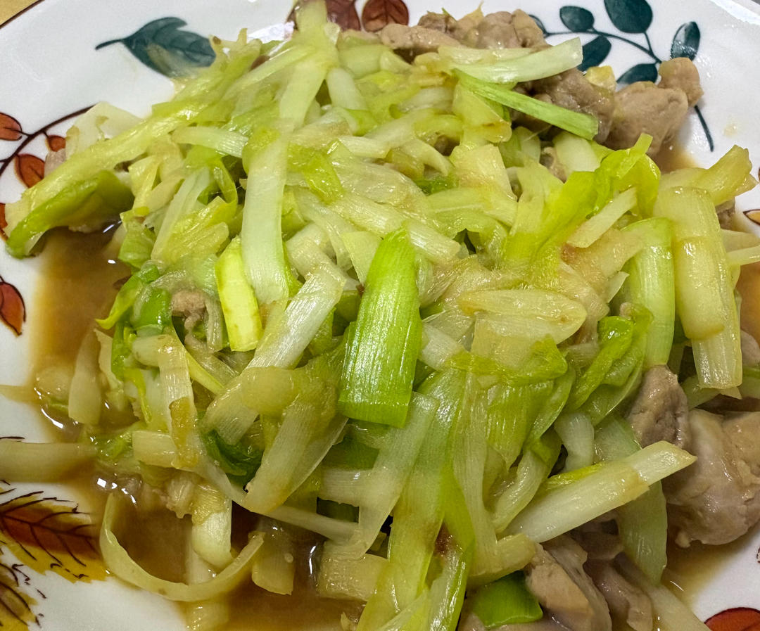 低卡减脂 韭黄炒鸡腿肉（无油）热量253K