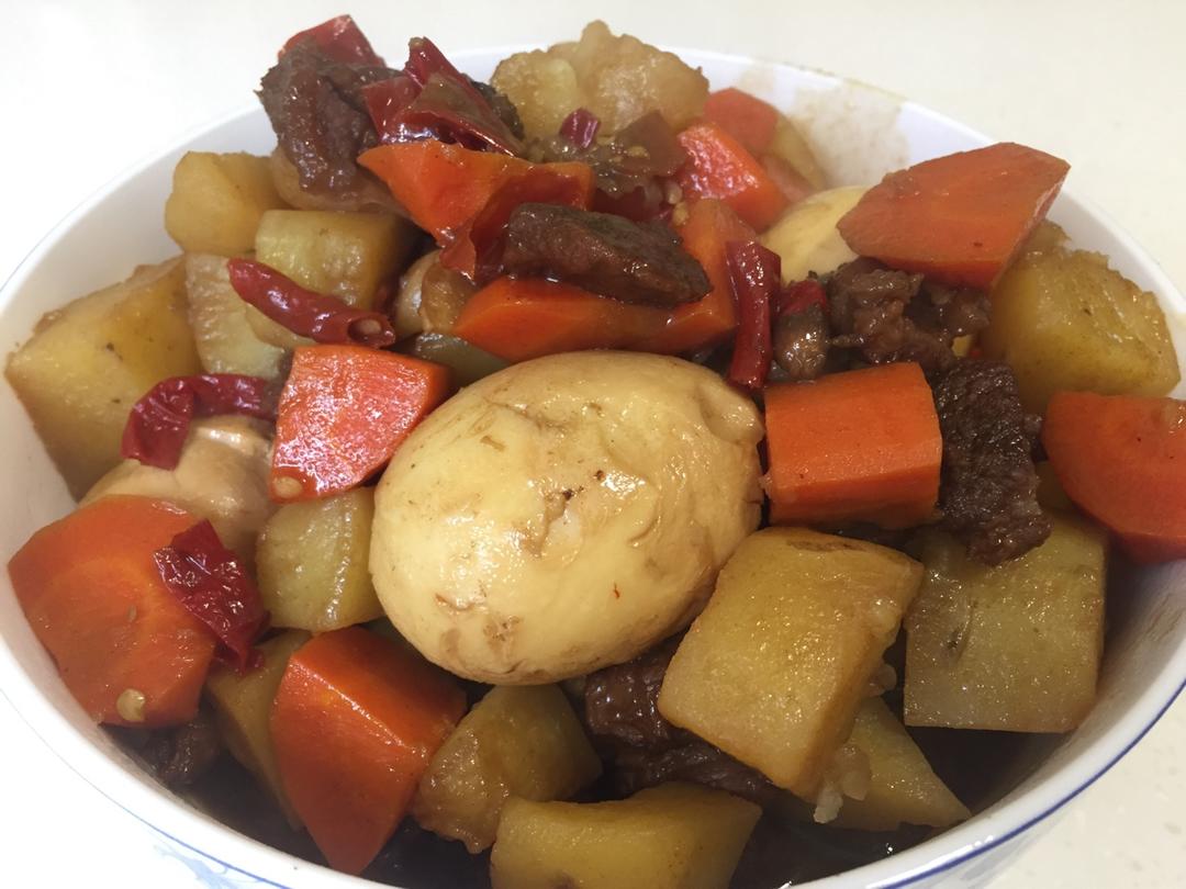 土豆烧牛肉的做法