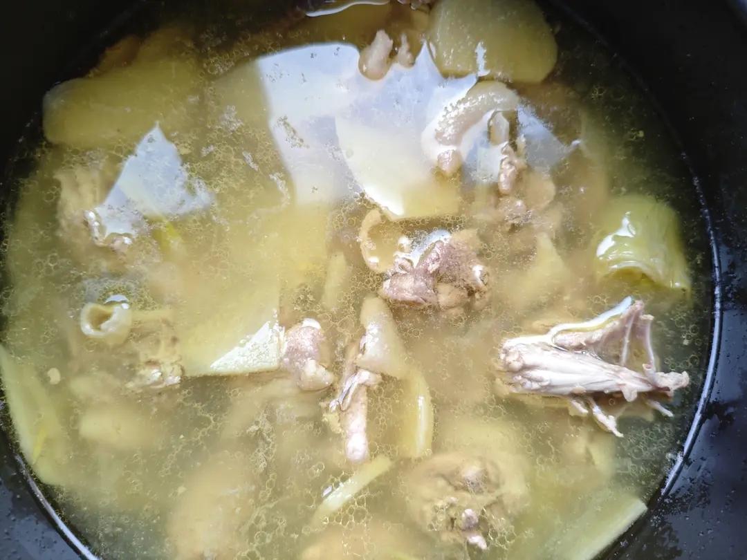 鲜美无敌：清炖鸡汤🐔