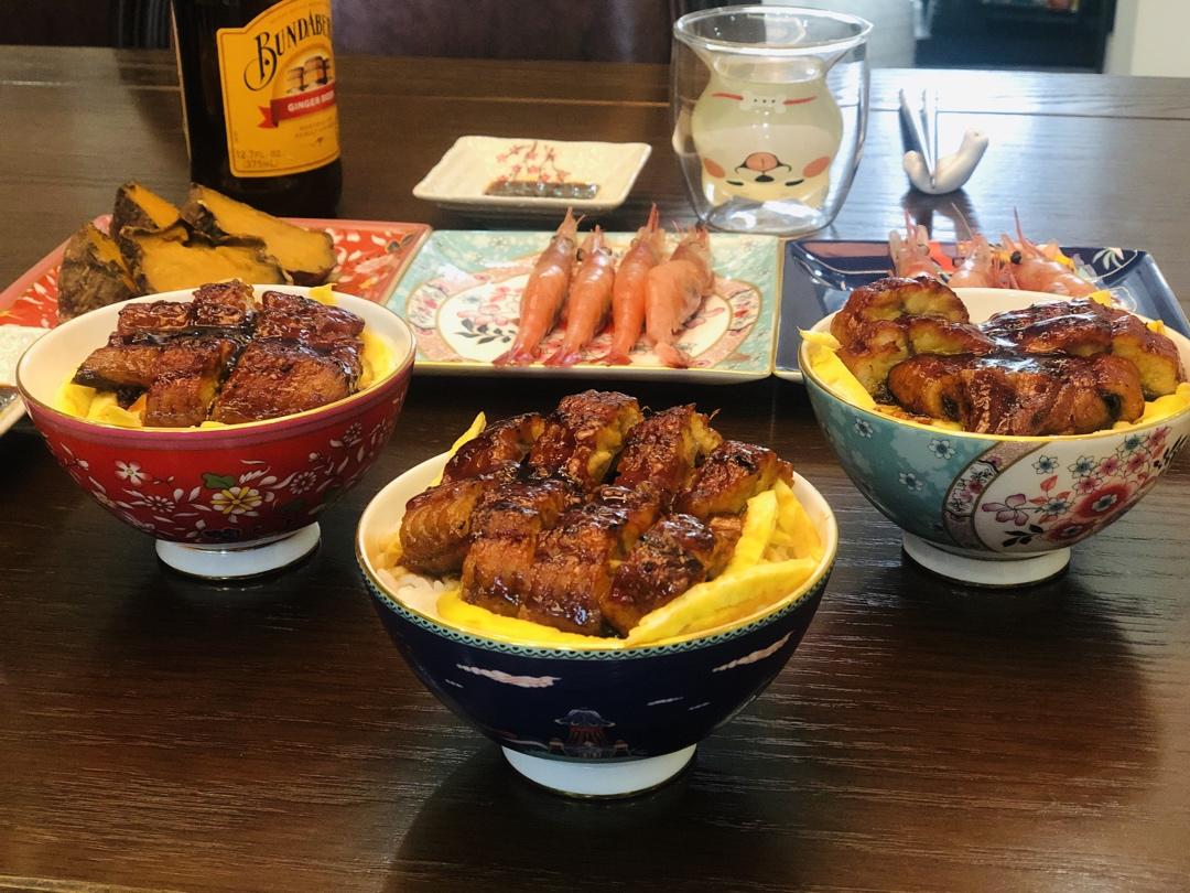 蒲烧鳗鱼饭