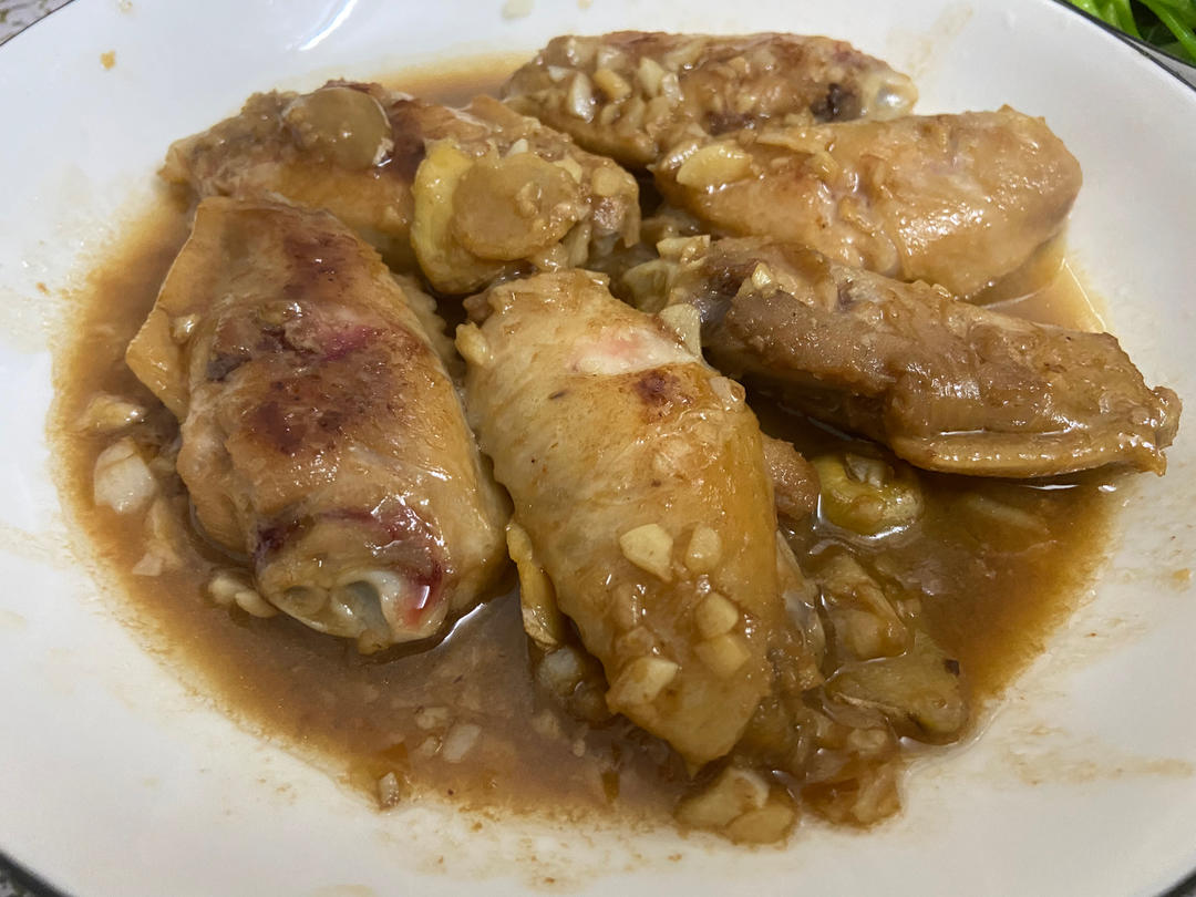 不要再可乐鸡翅了，求求你试试蒜香鸡翅吧，香味捅破天花板！