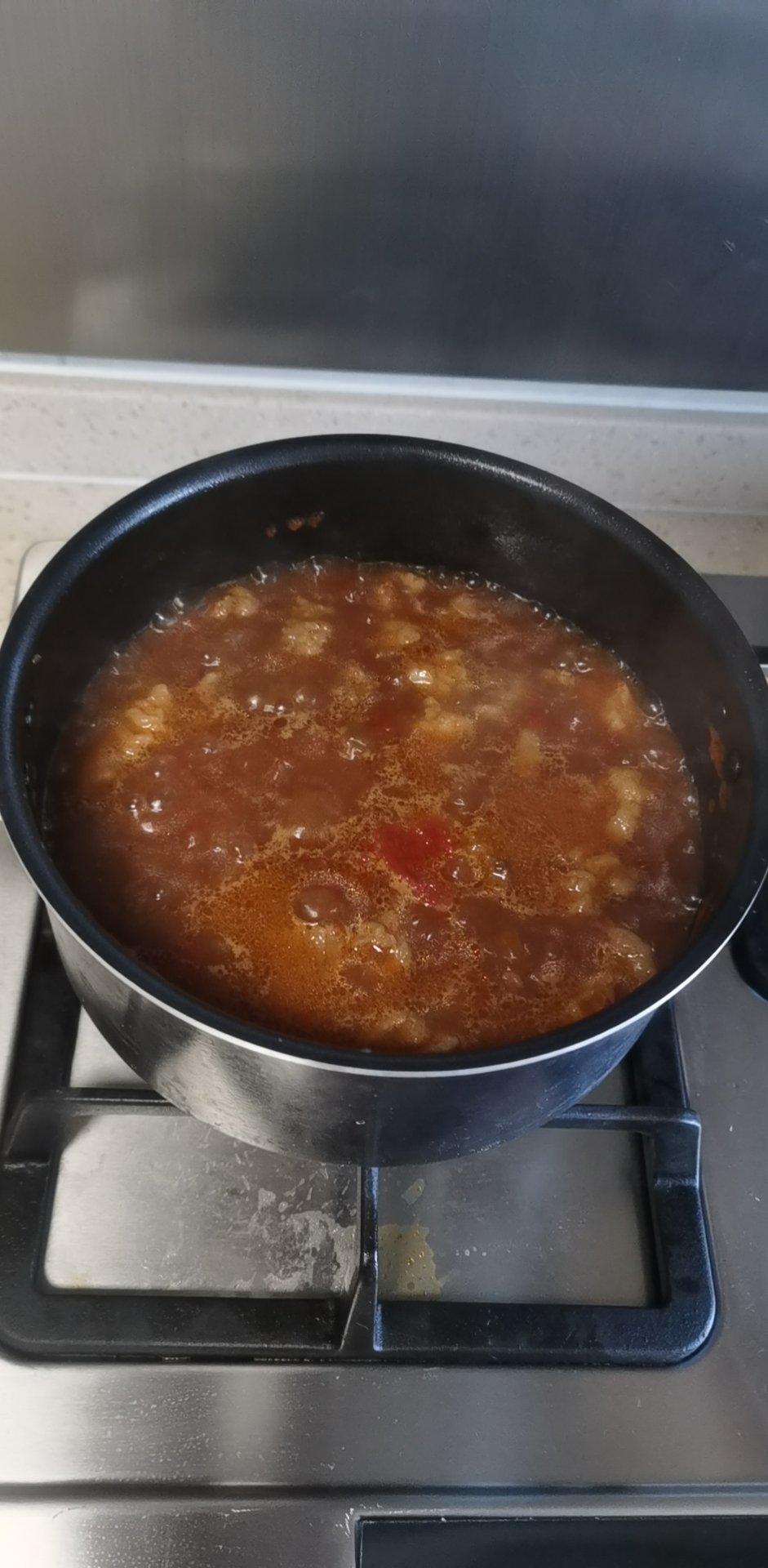 汤浓肉嫩的番茄牛腩，牛腩软烂秘法