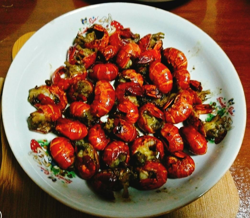 家常简易版十三香龙虾尾