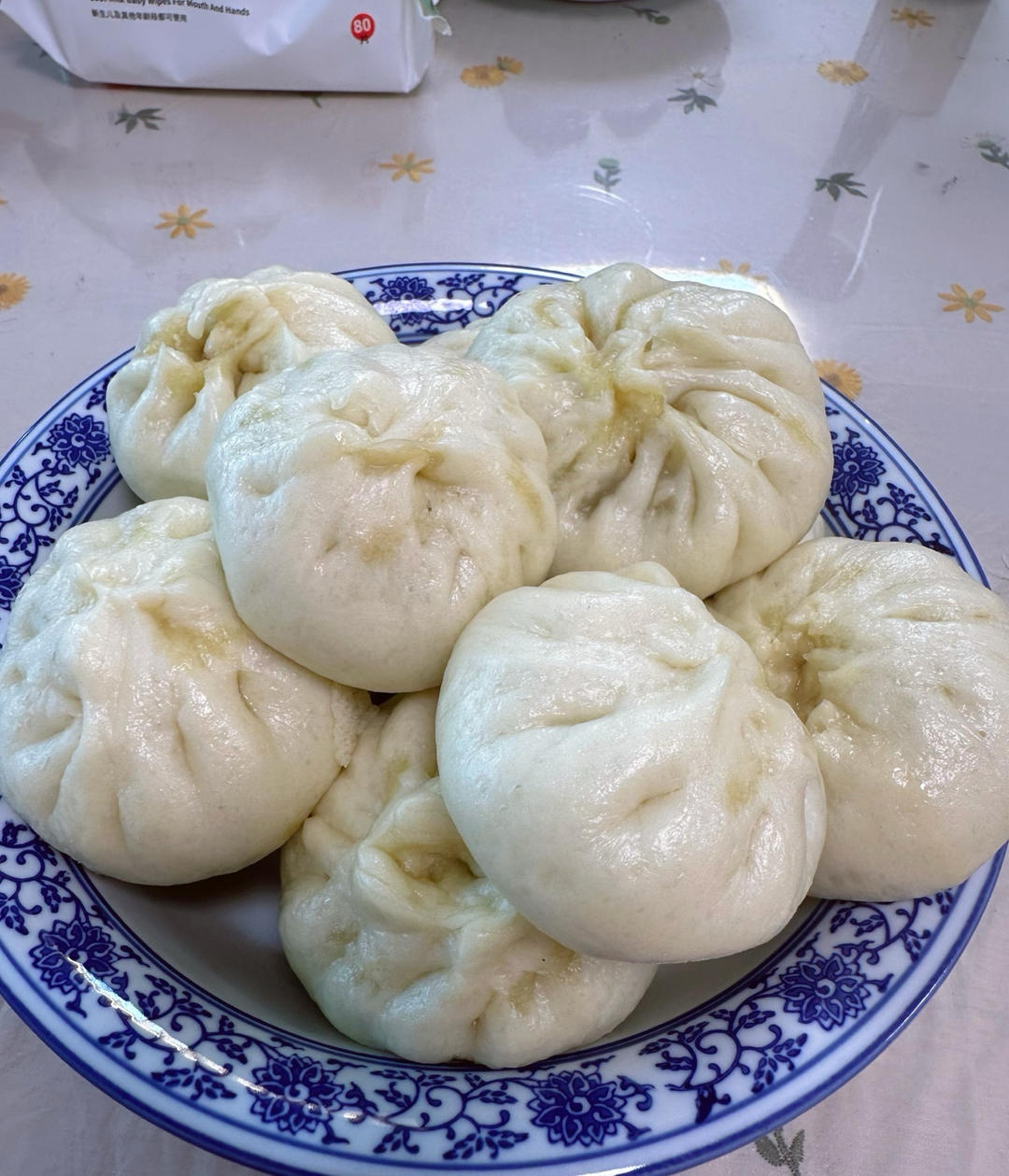 白萝卜芹菜肉包子（揉面包包子有小视频）