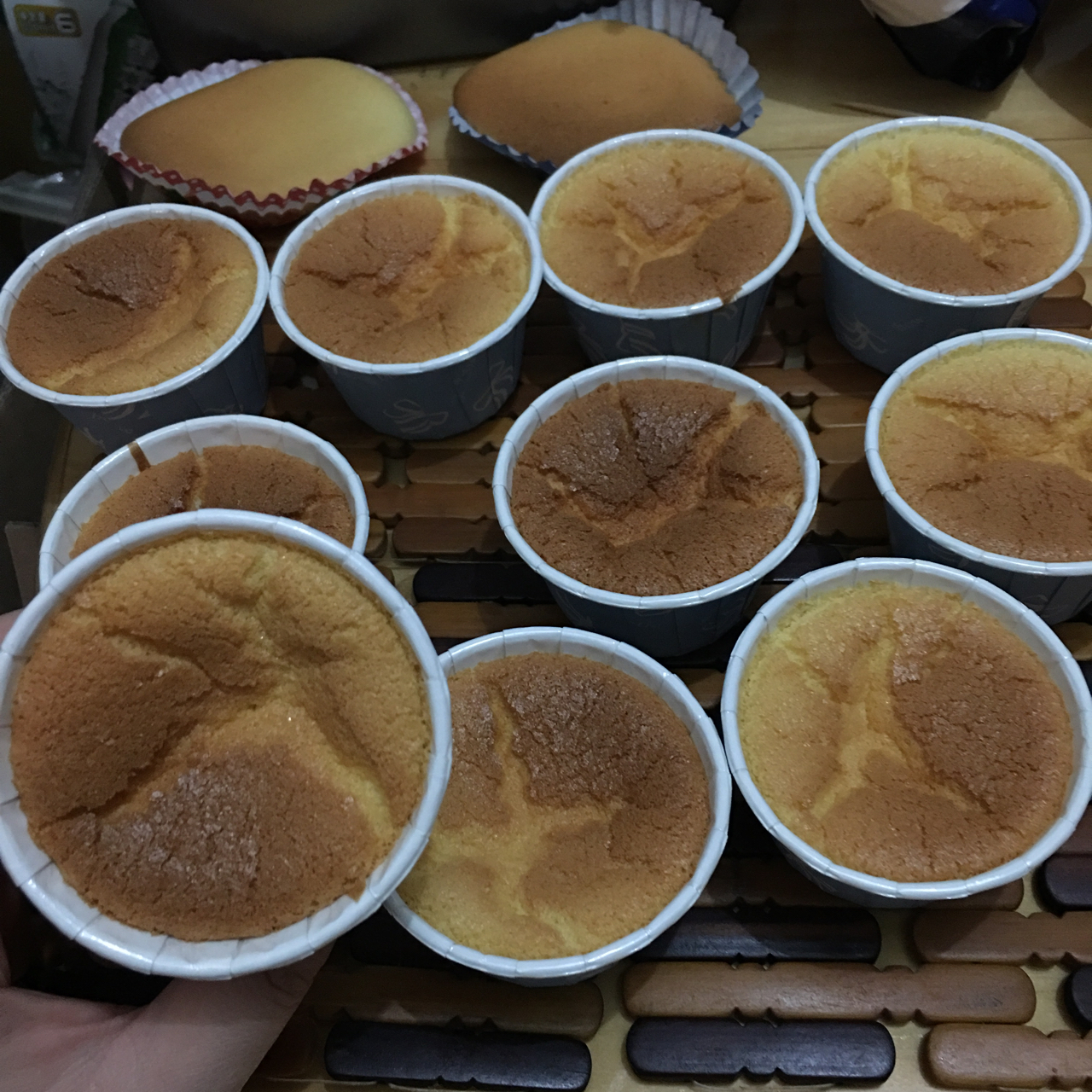 消耗淡奶油之作——淡奶油小蛋糕