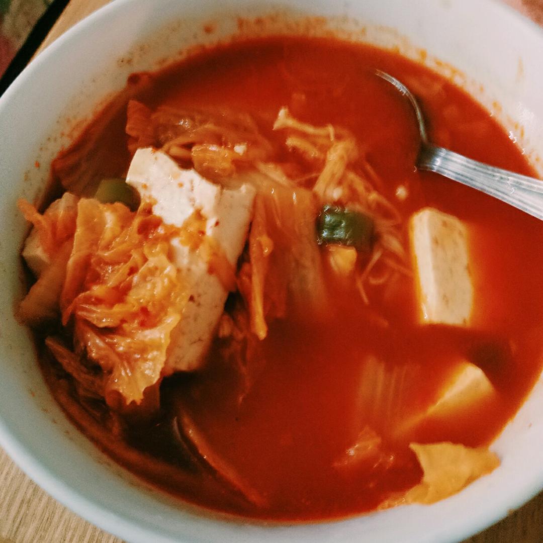 辣白菜豆腐汤