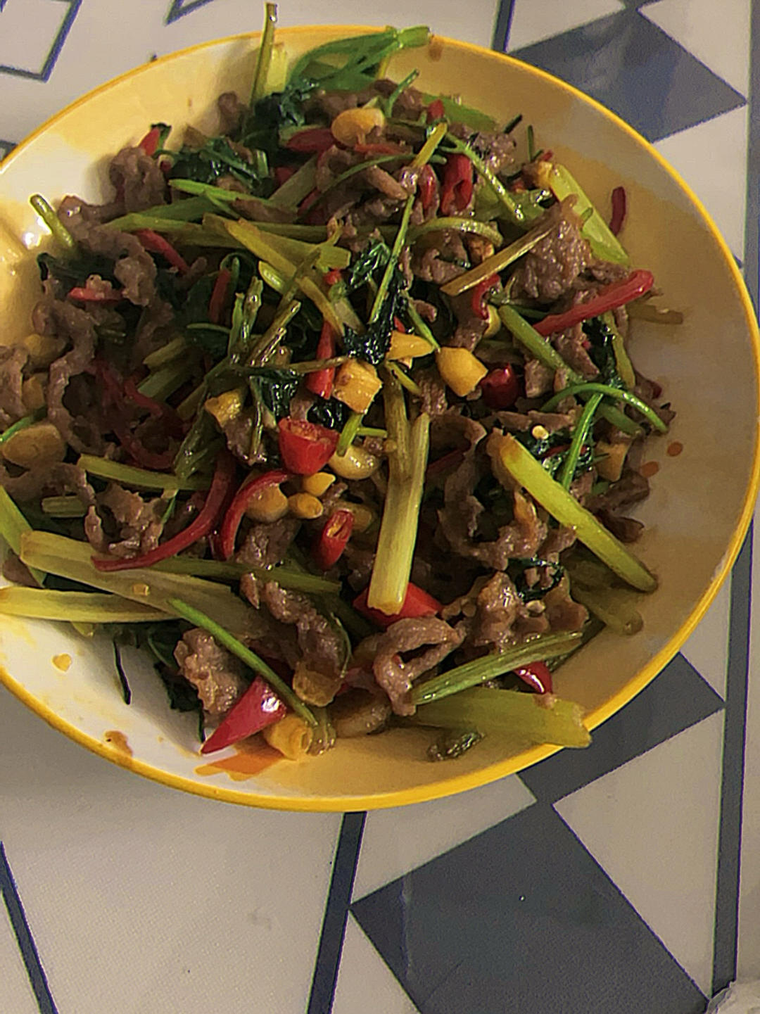 小炒黄牛肉，肉嫩味香！太好吃了简直是米饭杀手！