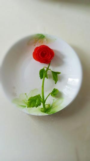 西红柿玫瑰花🌹的做法 步骤1