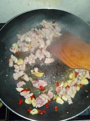 苦笋酸菜炒肉的做法 步骤6