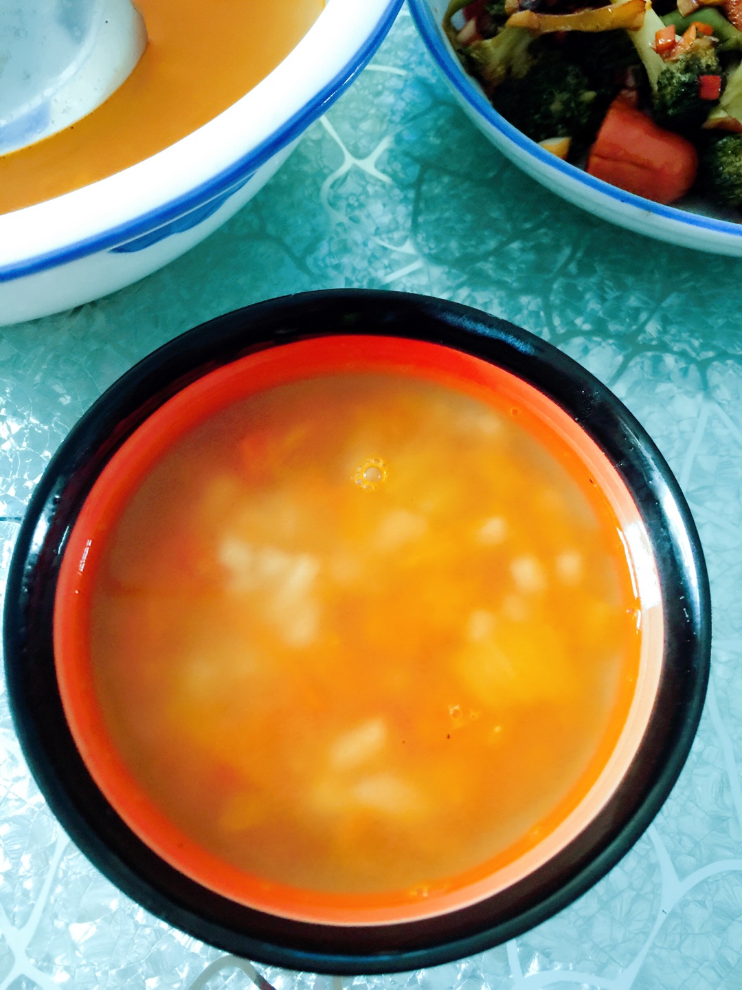 马铃薯竹笋番茄汤的做法