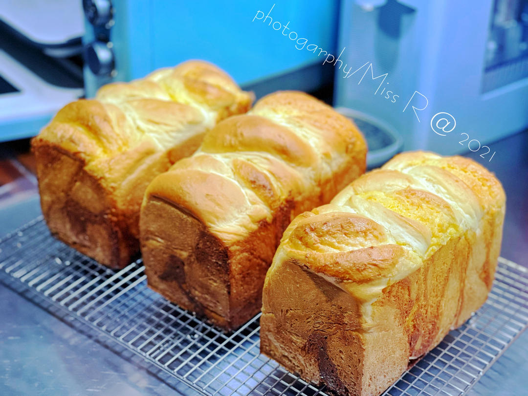 椰蓉满满吐司！幸福的味道。