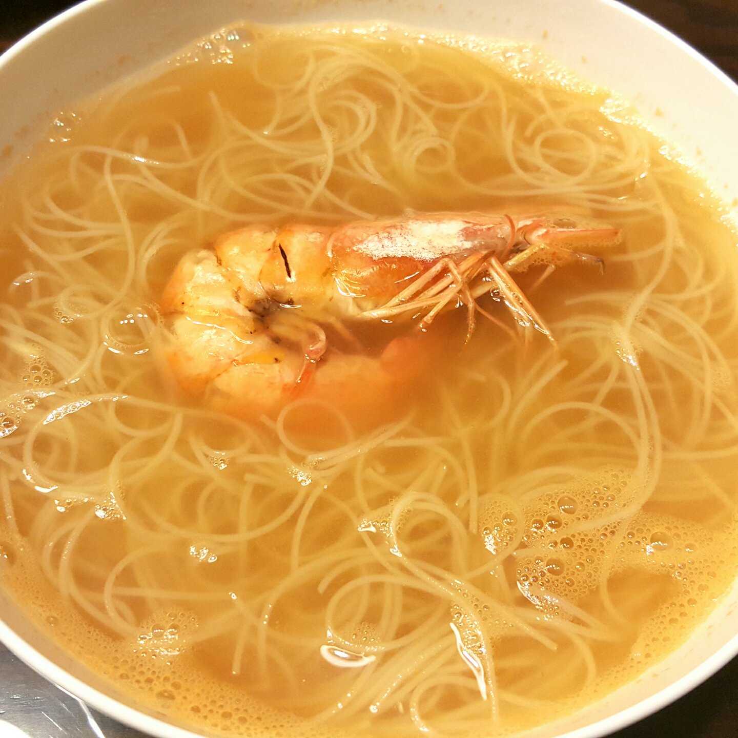 胖妞楠楠做的鲜虾汤面