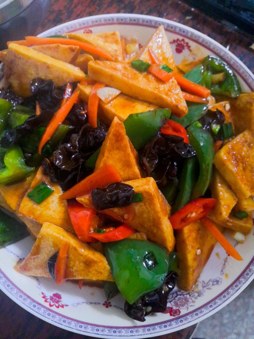 豆腐这样做比大鱼大肉都好吃，简单易做又下饭
