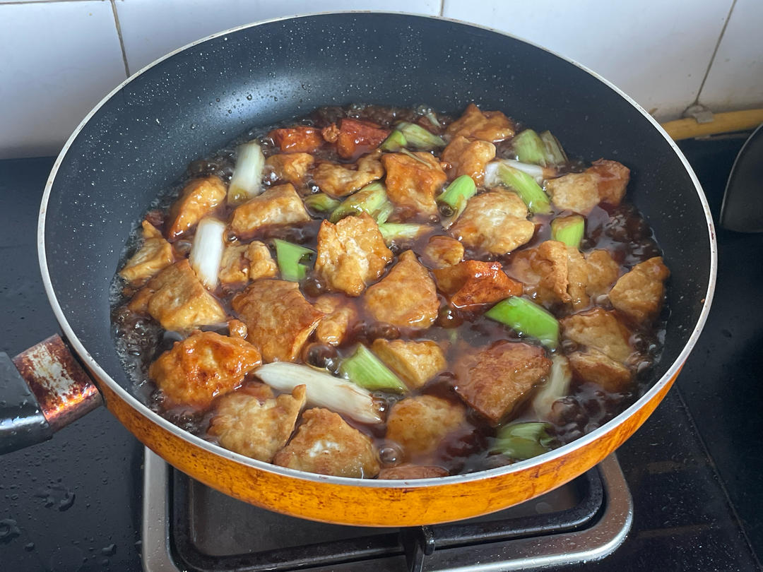 家常快手菜~葱烧豆腐