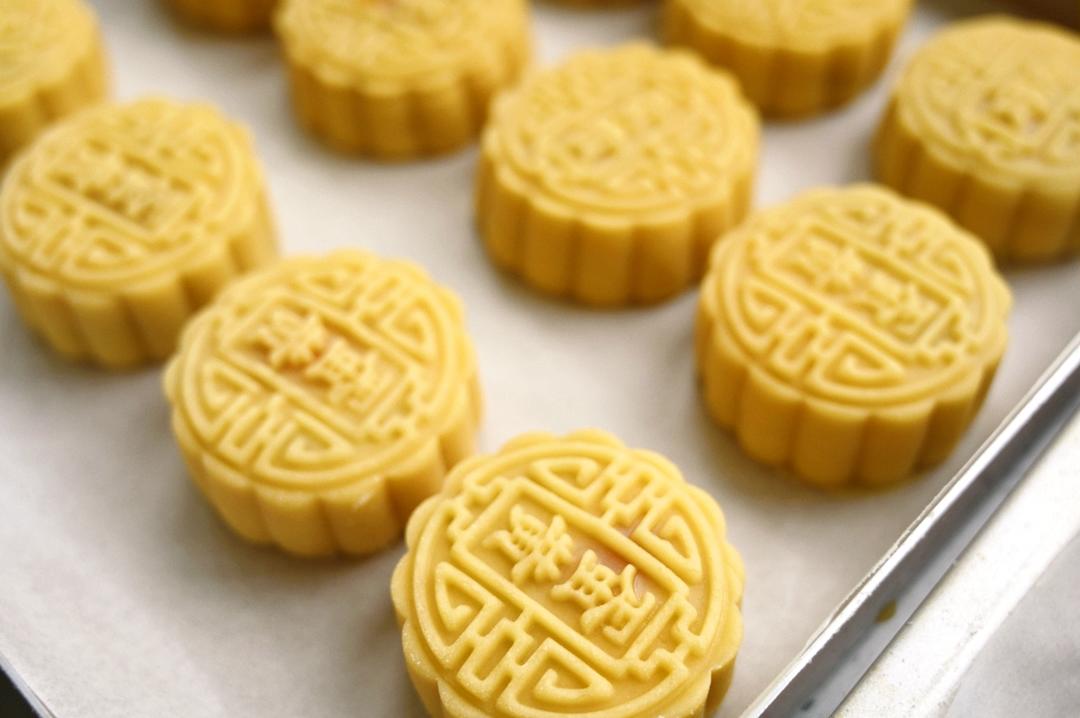 广式莲蓉蛋黄月饼