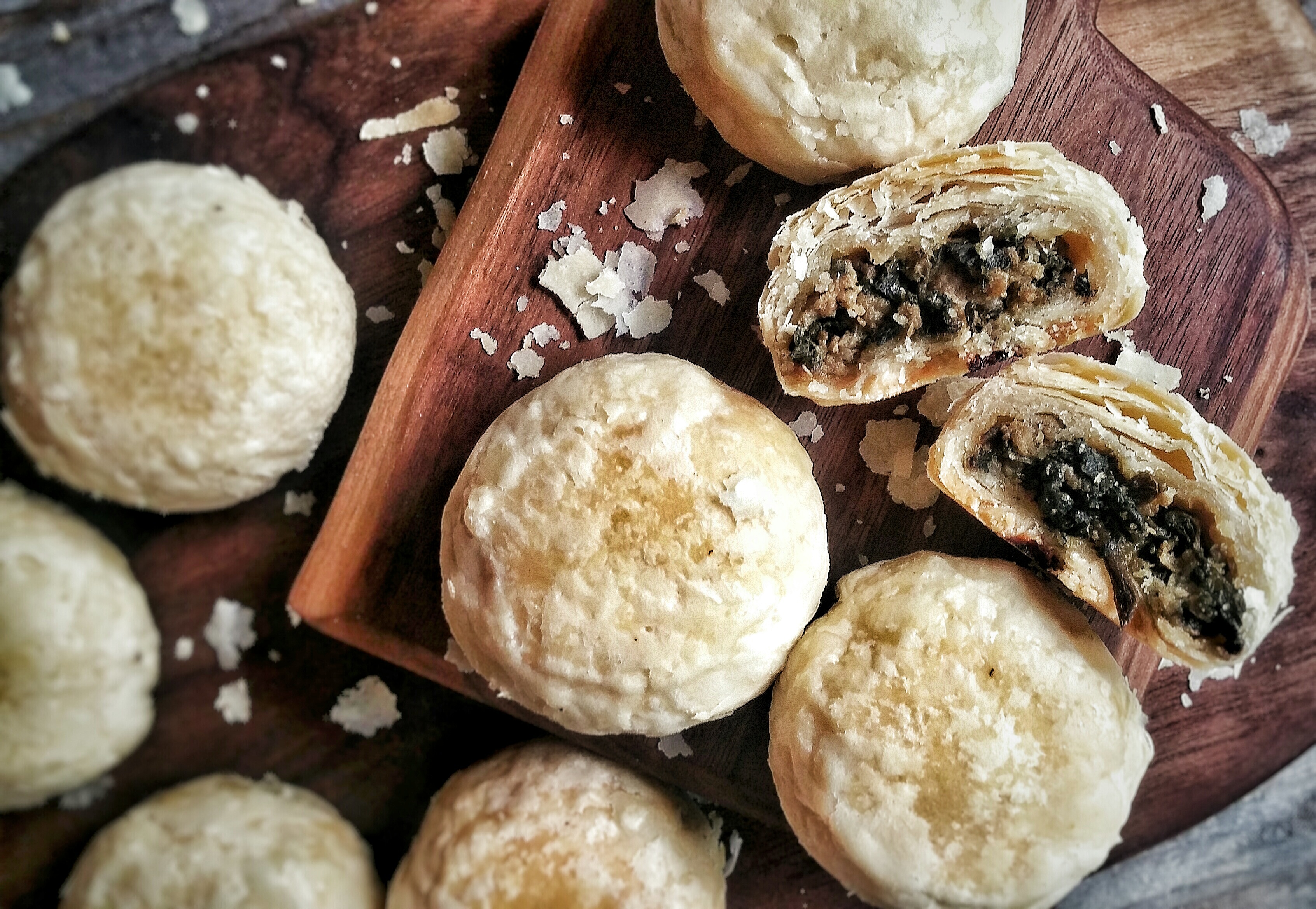 mistracy做的苏式梅干菜鲜肉月饼