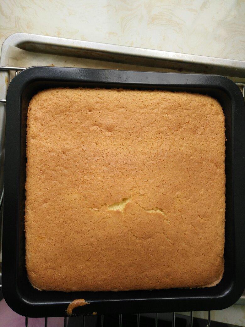 烤箱做蛋糕（戚风蛋糕的做法）