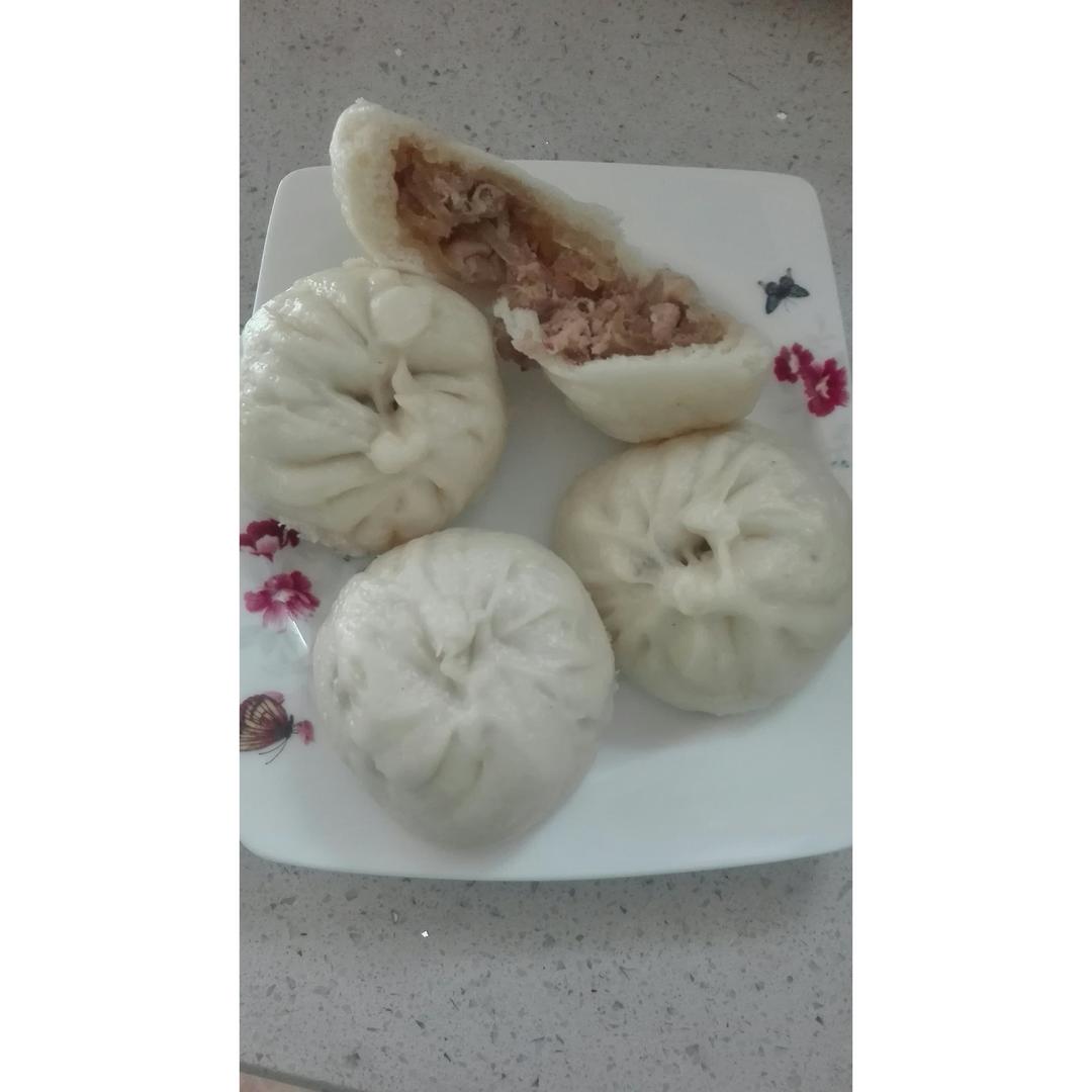卤肉包