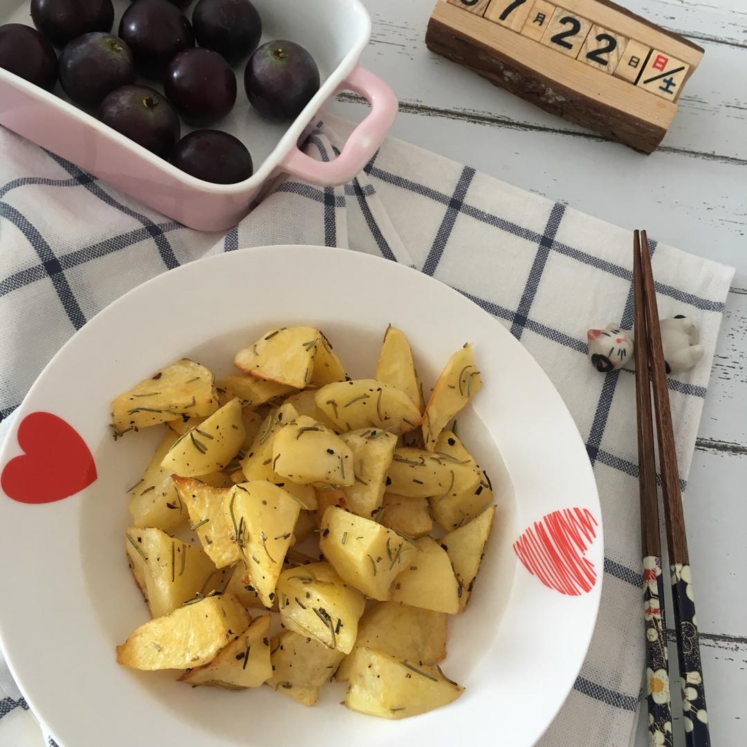 迷迭香烤土豆【妞的食记】
