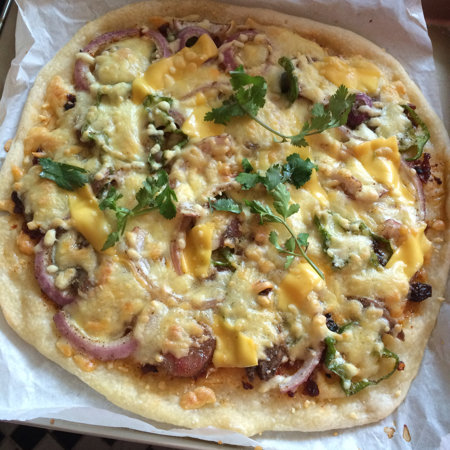 蘑菇火腿心花边比萨