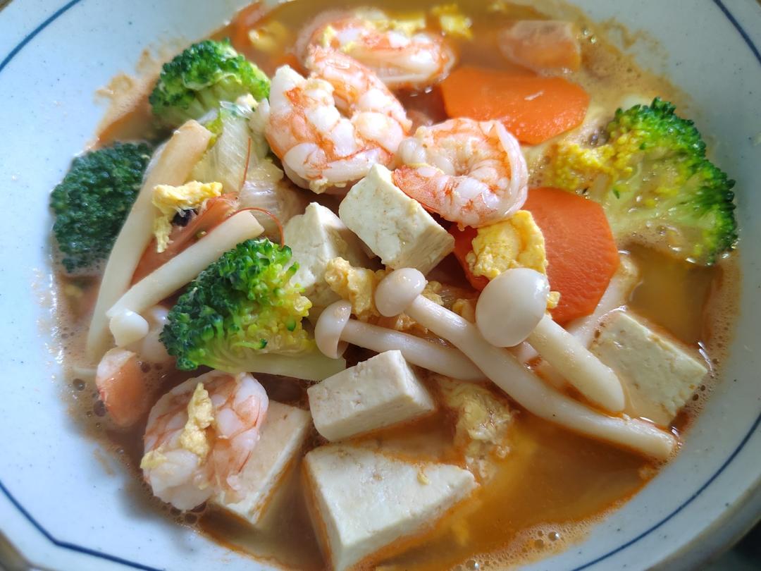 豆腐鲜虾菇菌汤