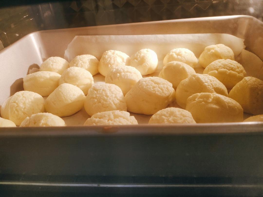 酥皮奶油泡芙--#皮黑森林#