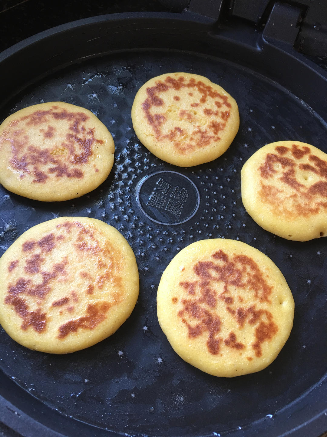 粗糧細(xì)作?「玉米面餅??」?柔軟細(xì)膩??的做法 步驟13