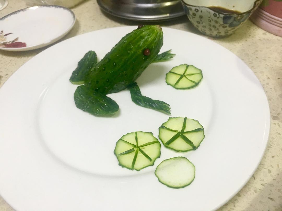 美美1234567890做的蔬果创意黄瓜青蛙