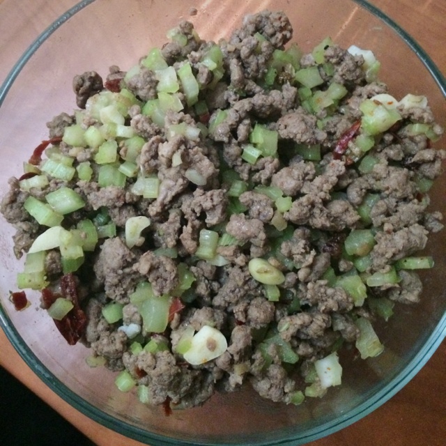 芹菜牛肉末「下饭神器」