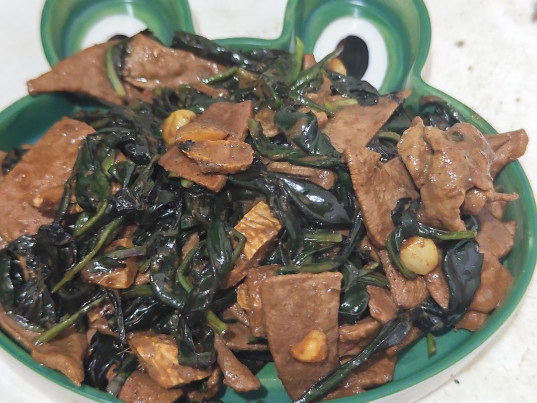 泡椒血皮菜猪肝