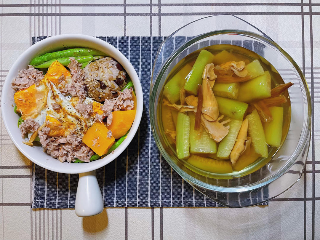 夏天就喝这碗汤！笋煮干菜丝瓜汤