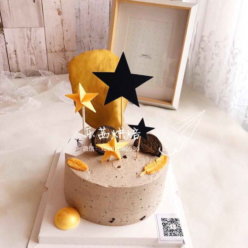 奥利奥咸奶油草莓蛋糕