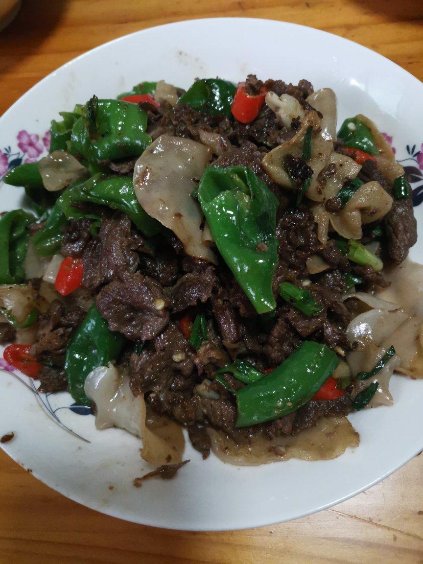 下饭神器👉青椒炒肉