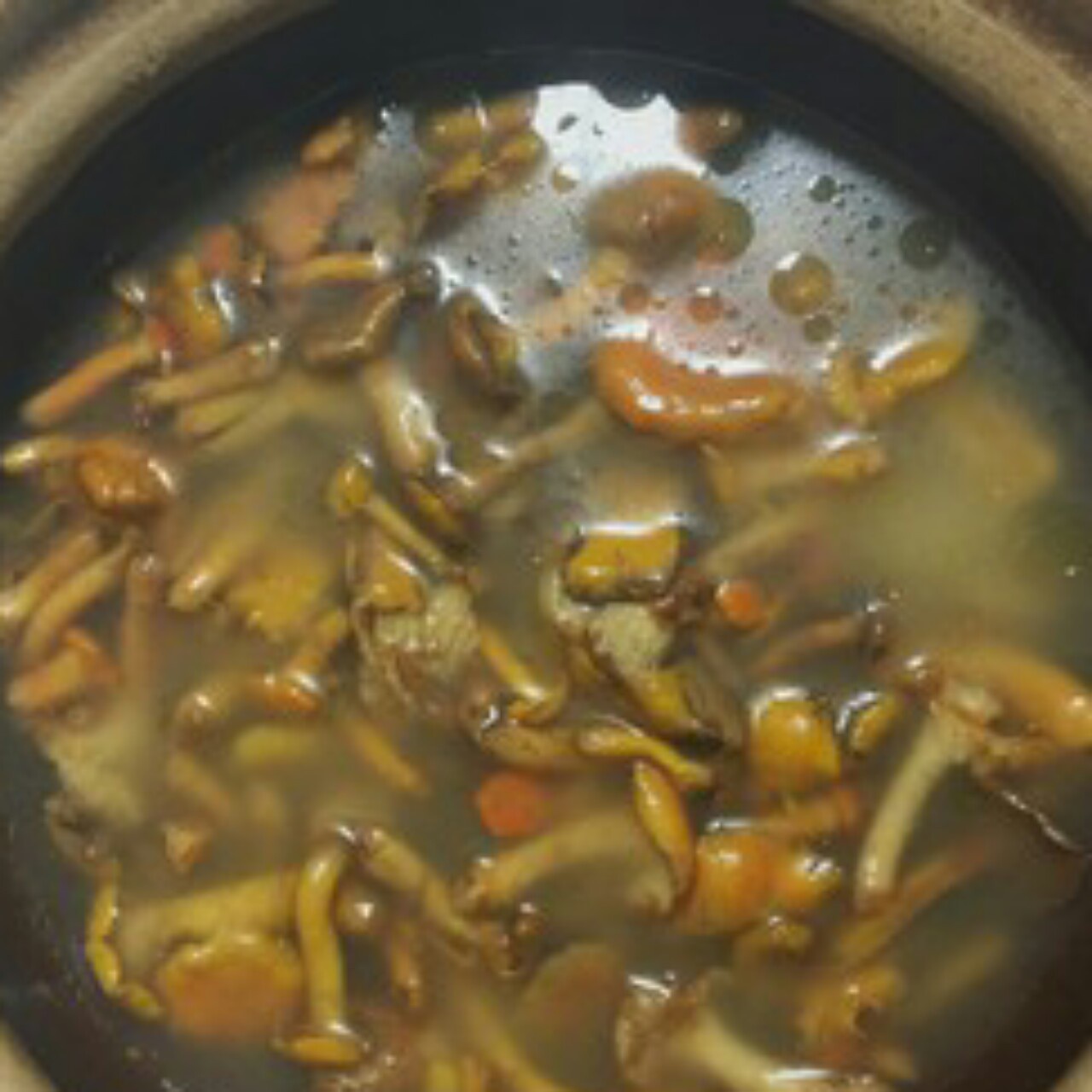 新鲜菌汤（蘑菇汤）