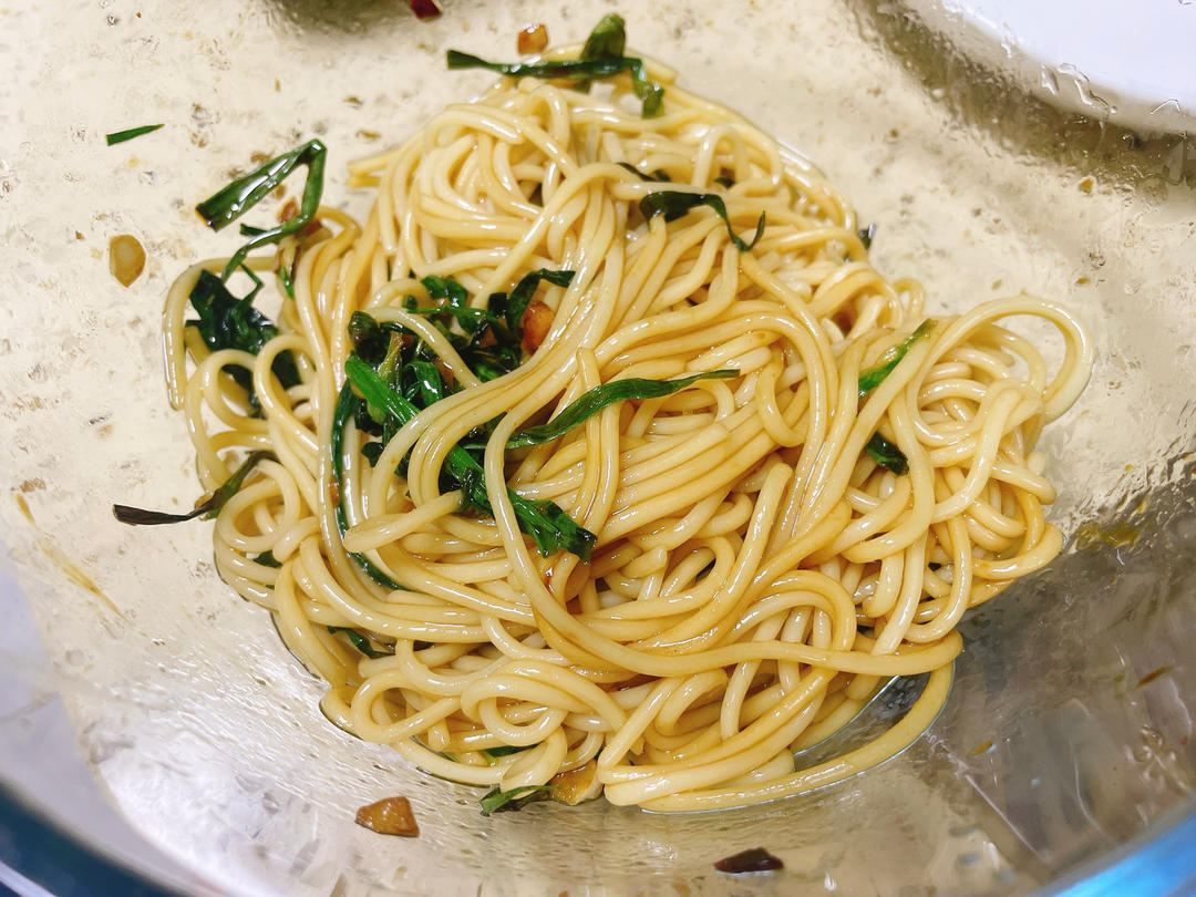 10分钟搞定的一碗葱油拌面