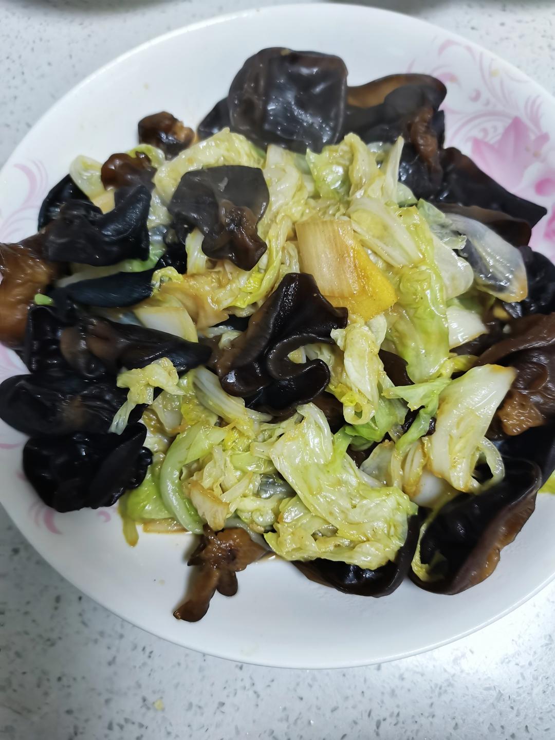 白菜片炒木耳