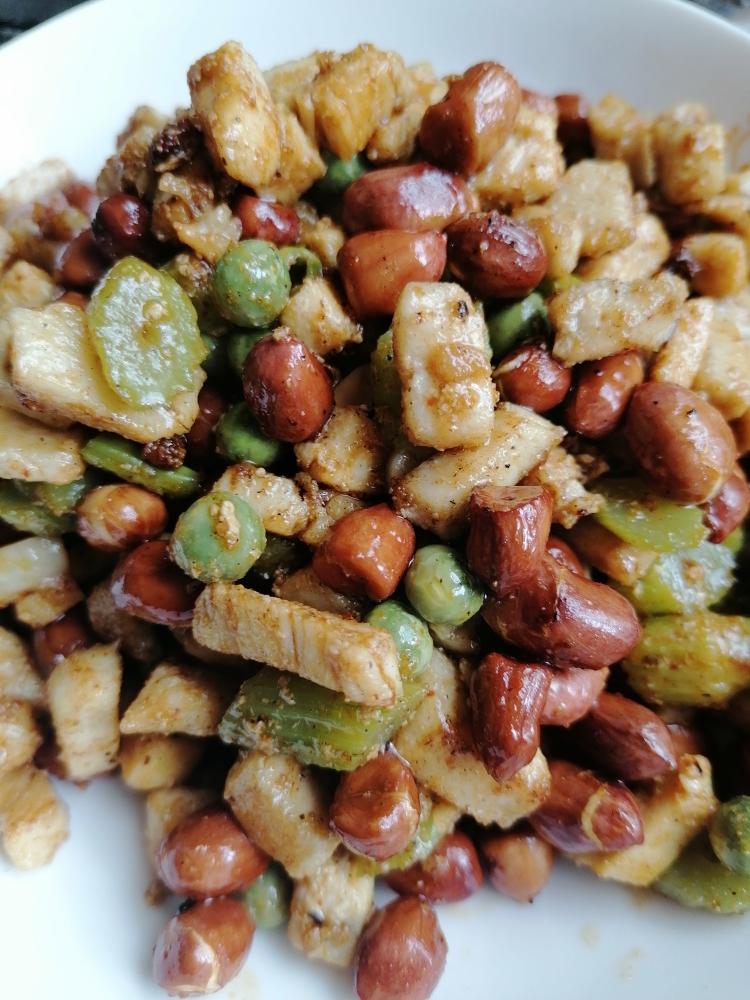 山寨版宫保鸡丁的做法