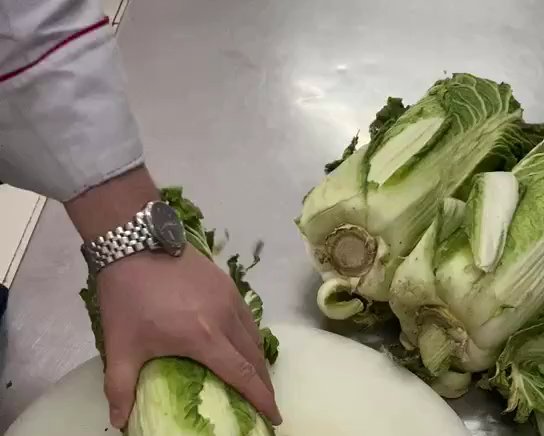 东北酸菜腌制的做法 步骤9