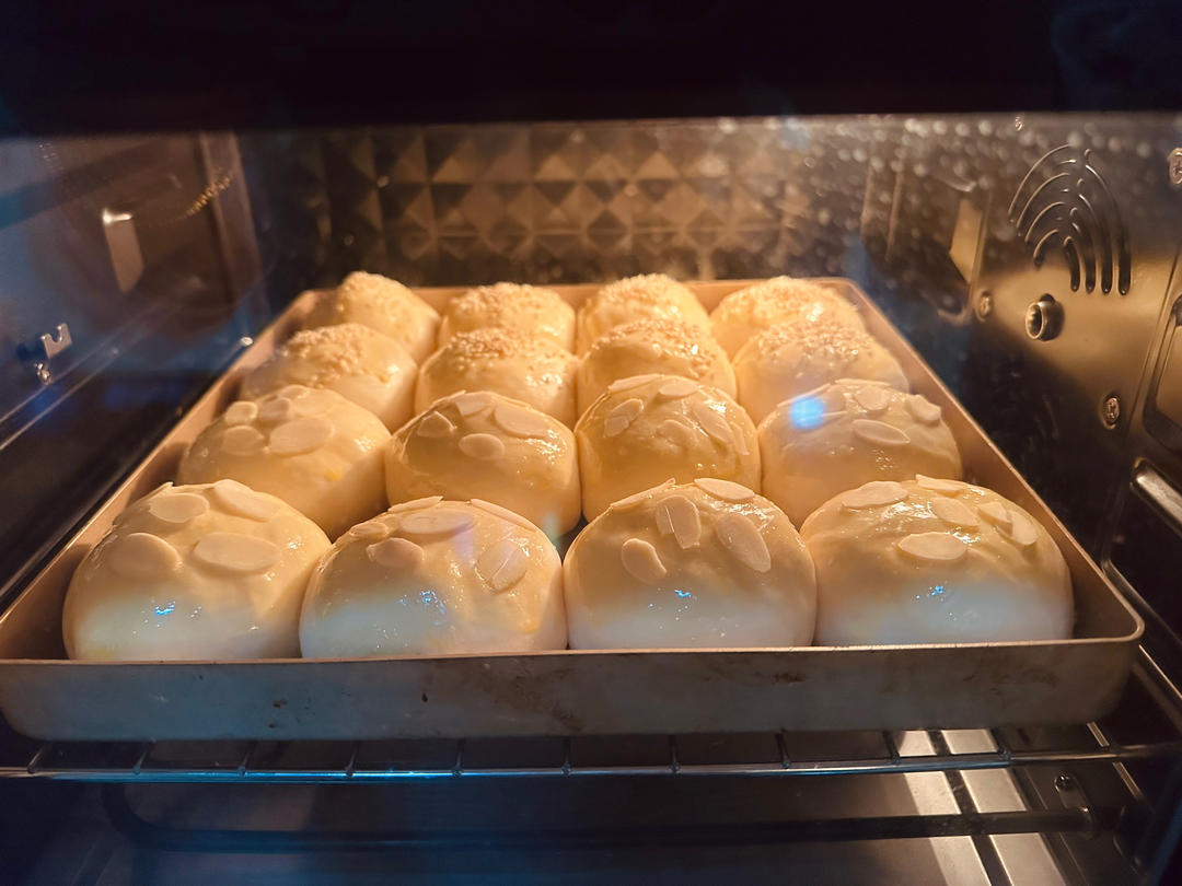 🥛超简单快手，柔软拉丝，一次发酵，牛奶小餐包