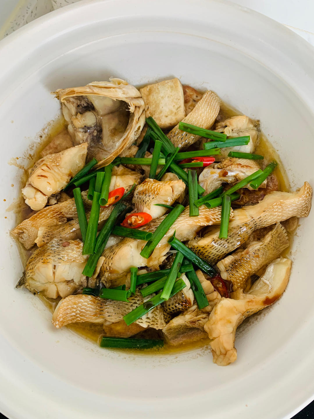 鲜嫩豆腐鲈鱼煲