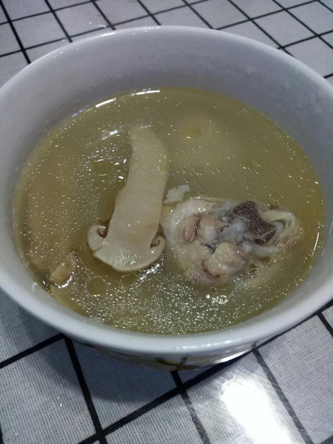 松茸土鸡汤