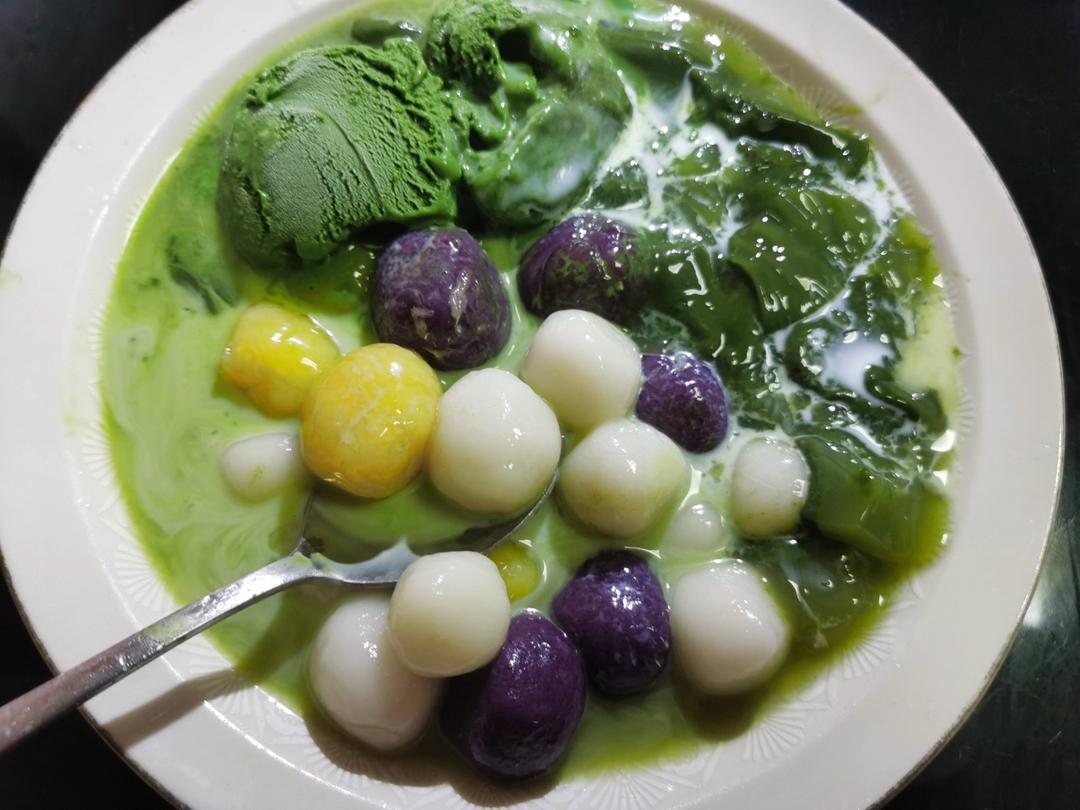 夏日必备小甜品抹茶奶冻白玉丸子