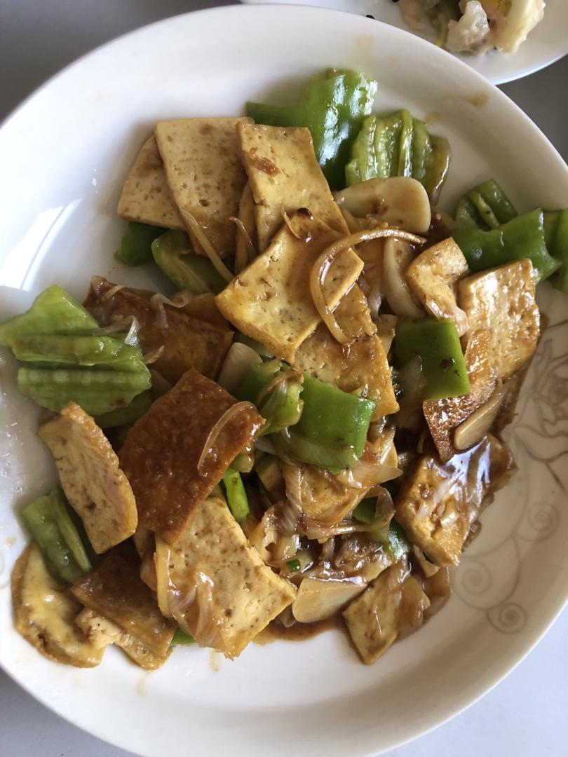 青椒炒豆腐