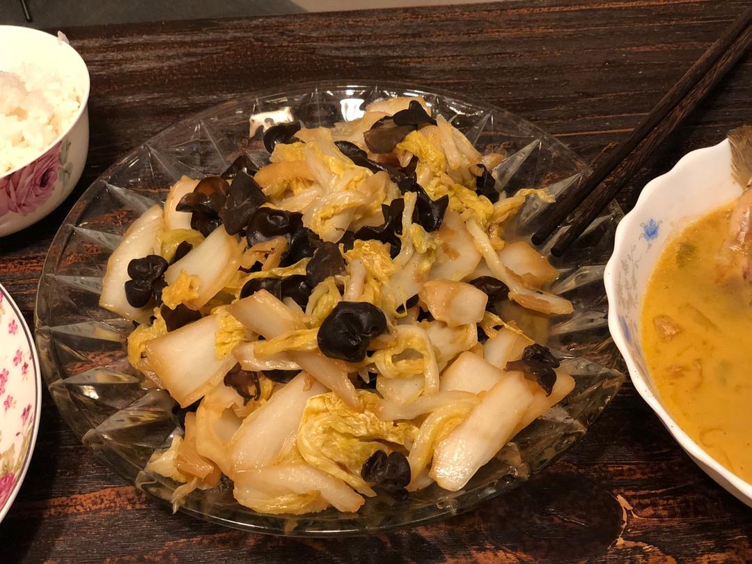 白菜炒木耳