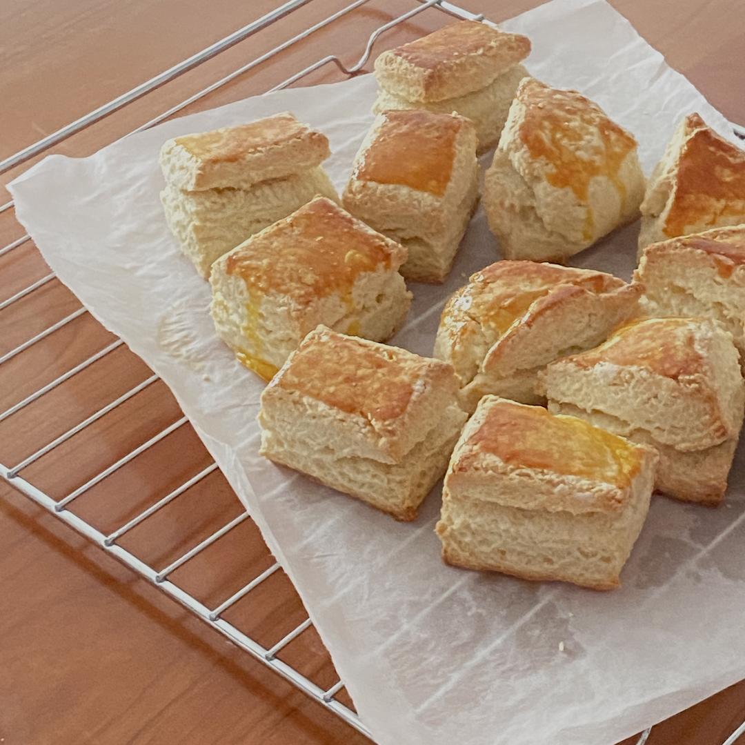 完美裂纹～百分百成功的超好吃奶香司康（禁止搬运）