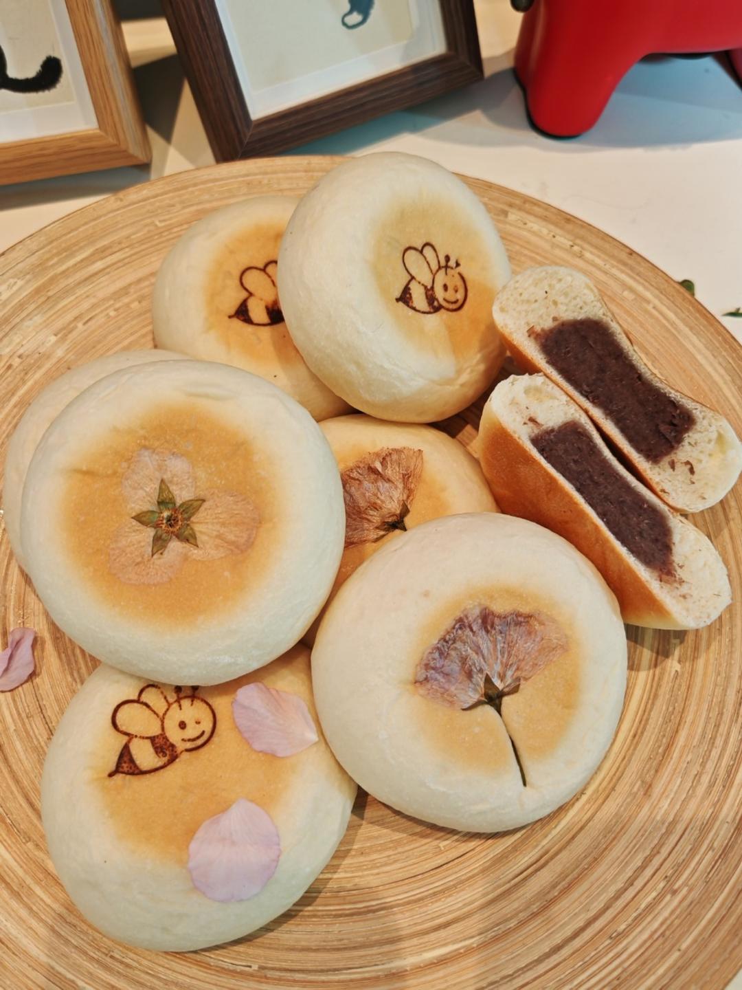 小肚子一样软的【日式红豆包】视频